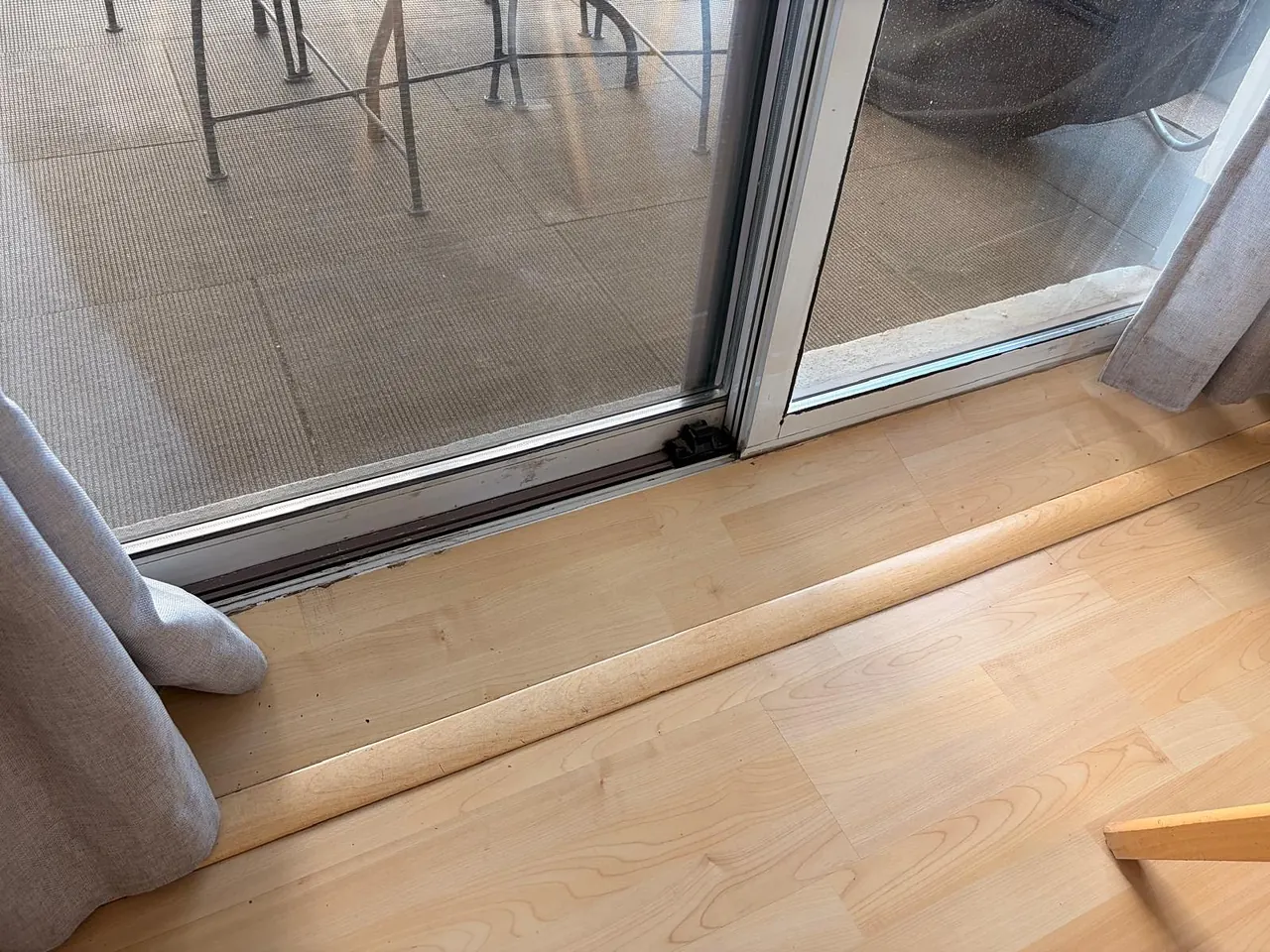 Low ramp over the sliding balcony door track